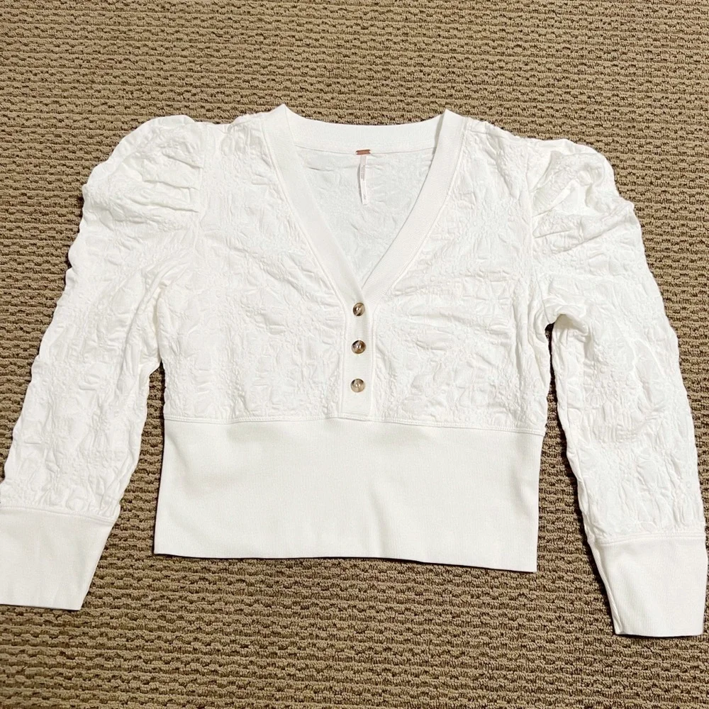 FREE PEOPLE Gemma Puffed-Sleeve‎ Henley Top